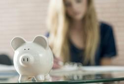 Piggy bank shoestring budget 750