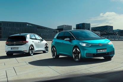 copertina-volkswagen-id-3-la-versione-da-77-kwh